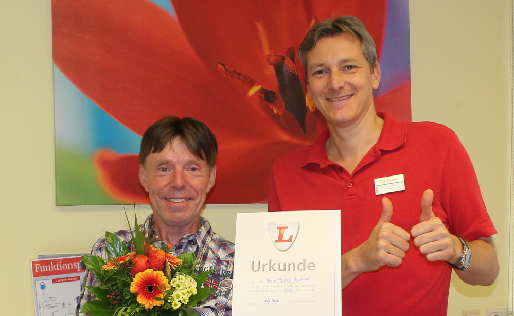 Er toppt sie alle: Roland Pasler leistete 1500. Spende in Nürnberg